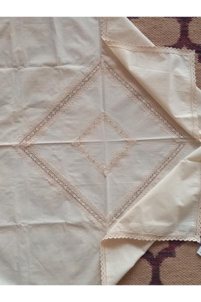 Square Table cloth with thin lace  45